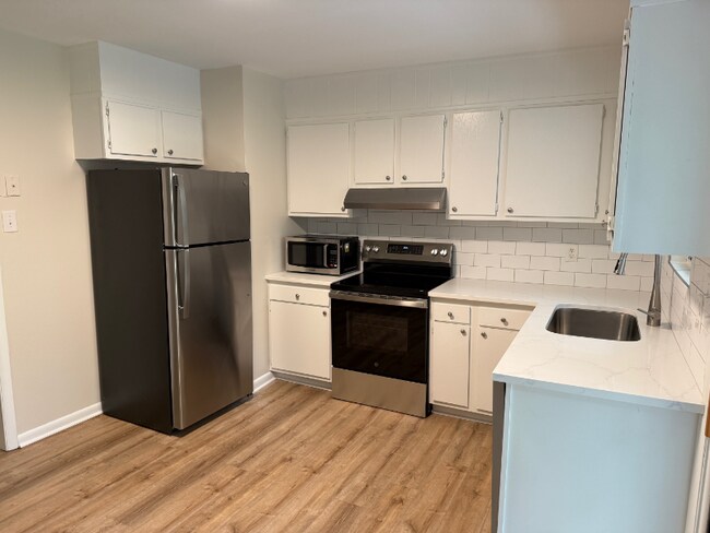 Photo - 320 Ridgecrest Rd Townhome