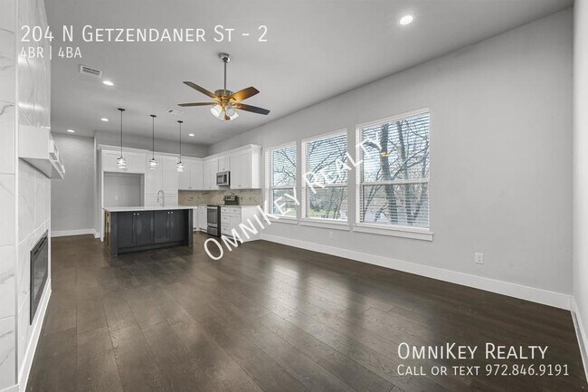 Photo - 204 N Getzendaner St-2 Apartment