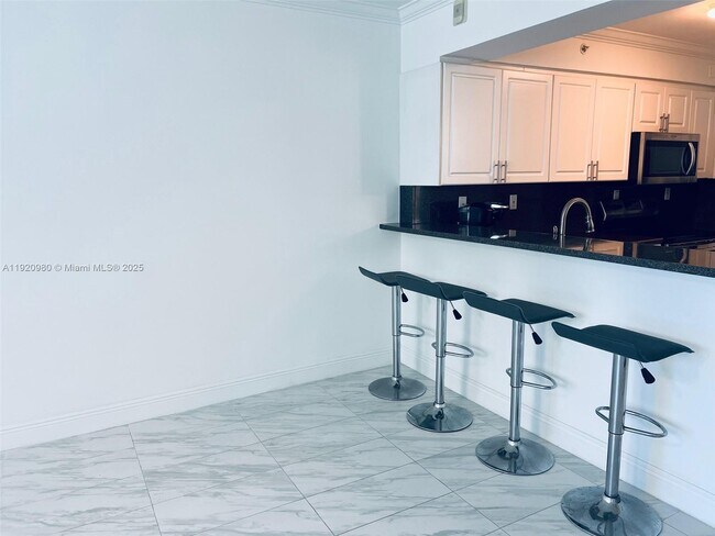 Foto del edificio - 2501 S Ocean Dr