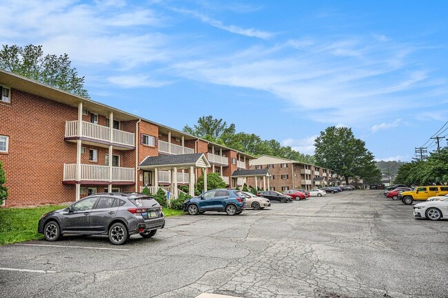 Photo - Almont Terrace Apartment