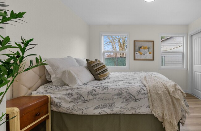 Photo - 4112 NE 80th Ave House