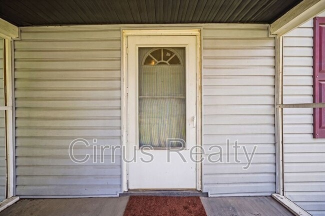 Building Photo - 428 Melville Rd