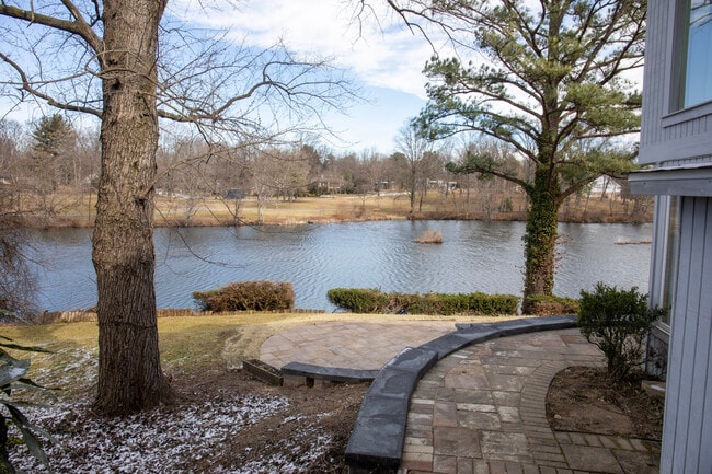 Building Photo - 10454 Waterfowl Ter