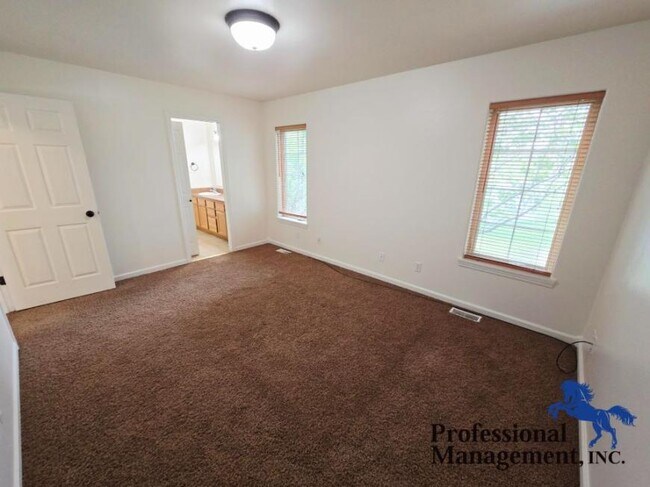 Foto del edificio - 5 bedroom in Billings MT 59105