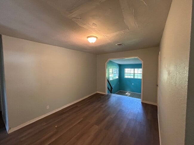 Building Photo - Pascagoula 3 Bedroom