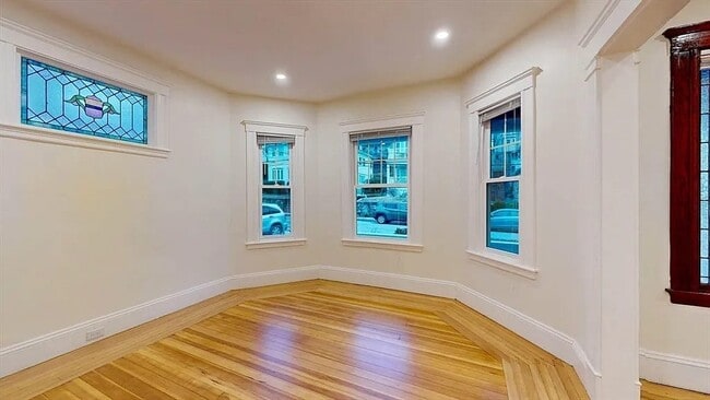 Foto del edificio - 147 Langdon Ave