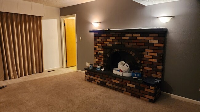 Foto del edificio - 3408 Baltimore Ave