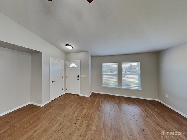 Building Photo - 75013 Brookwood Dr