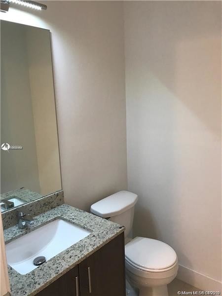 Building Photo - 2013 Adams St