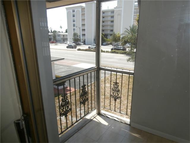 Building Photo - 5301 Hollywood Blvd