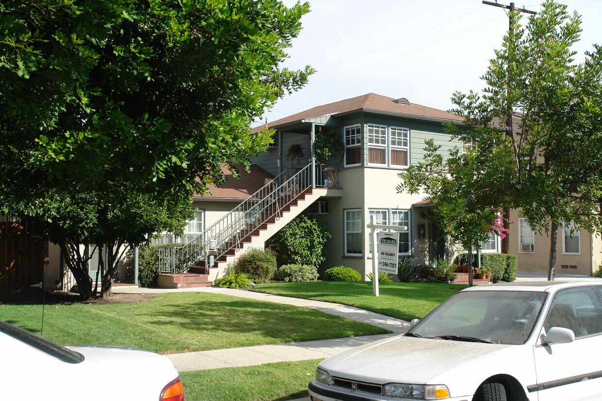 Building Photo - 524 Naranja Dr