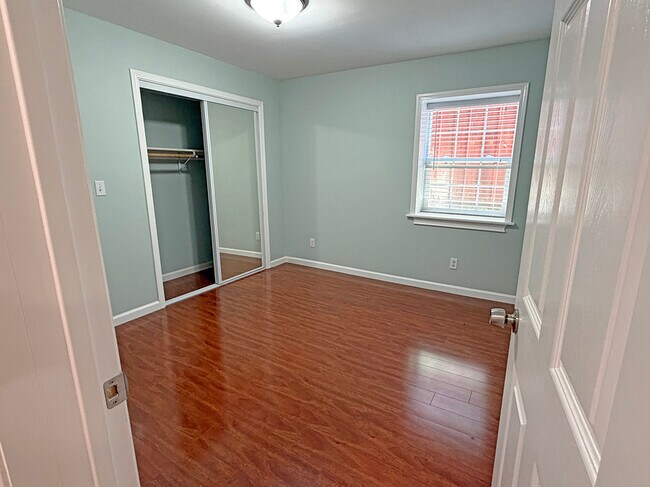 Building Photo - 2539 Grande Vista Ave