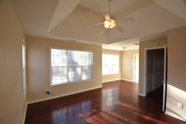 Building Photo - 118 Ashland Grv
