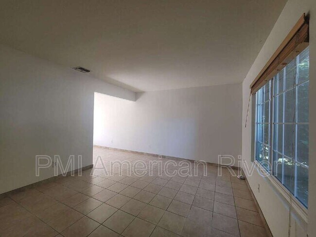 Foto del edificio - 8800 Sawtelle Way