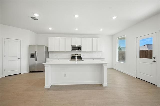 Foto del edificio - 1813 Bog Spruce Ln