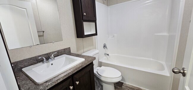 Foto del edificio - 35 Birch Ct