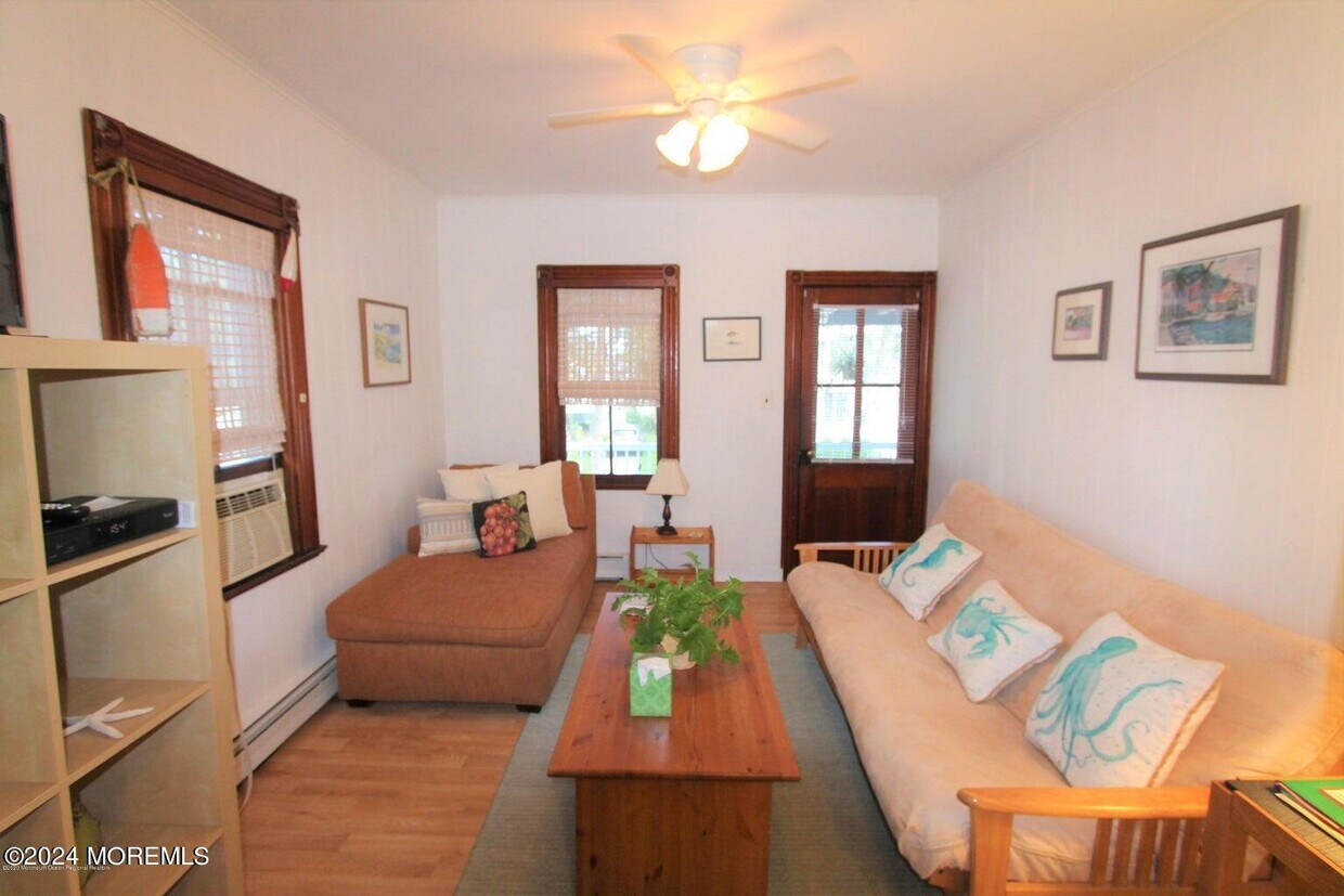 Primary Photo - 903 C St