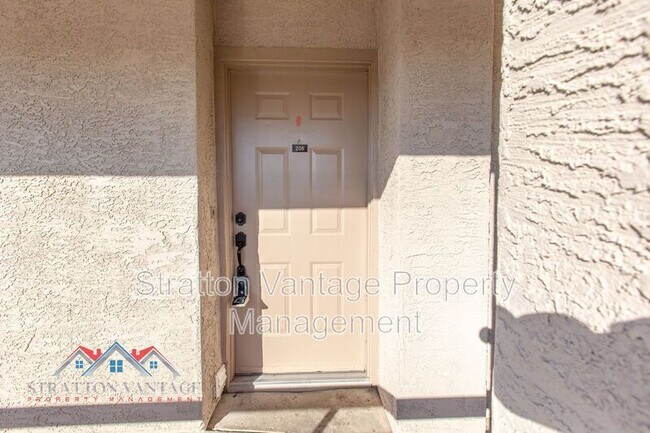 Building Photo - 11666 N 28th Dr