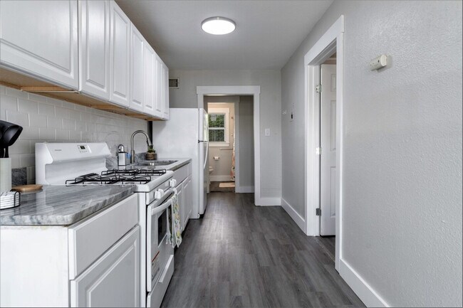 Foto del edificio - 1112 Morgan Ave