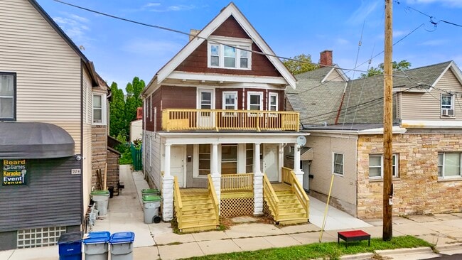 Foto del edificio - 926 E Locust St