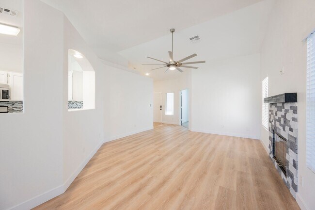 Foto del edificio - Henderson Single Story with Private Pool and RV Gate