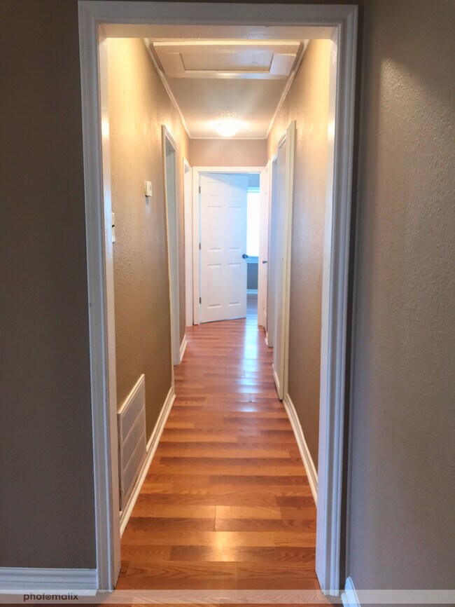 Foto del edificio - 509 Bluebonnet Dr