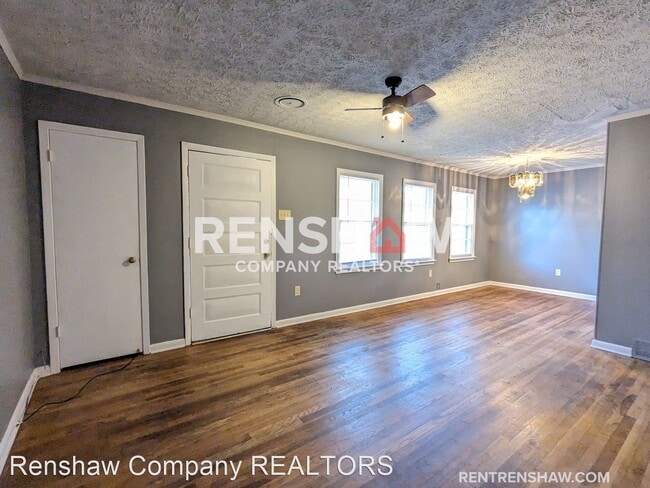 Building Photo - 3 br, 2 bath House - 1752 Carlyle Rd
