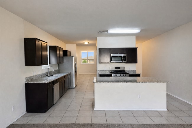 Foto del edificio - 30444 W Celeborn Dr