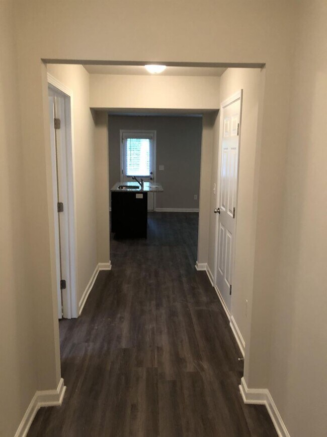 Foto del edificio - 1140 Oak Hollow Lane