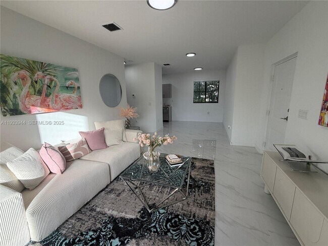 Foto del edificio - 2308 E 4th Ave