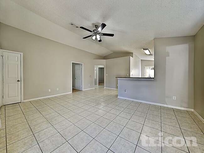 Building Photo - 3215 Boynton Dr