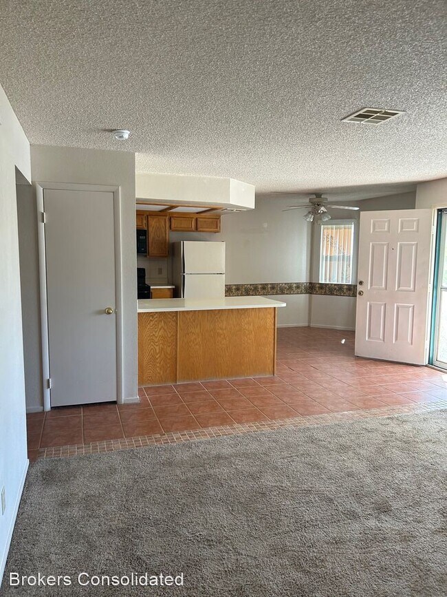 Building Photo - 2 br, 2 bath House - 479 Mesa Blvd. #102