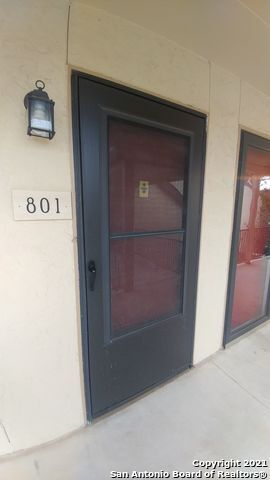 Building Photo - 8702 Village Dr