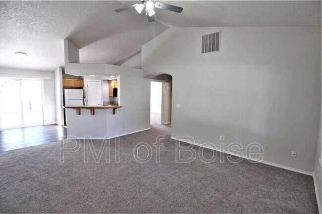 Building Photo - 10603 Gossamer St