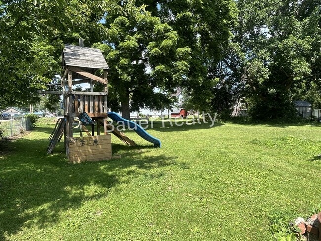 Building Photo - Affordable Three Bedroom Home