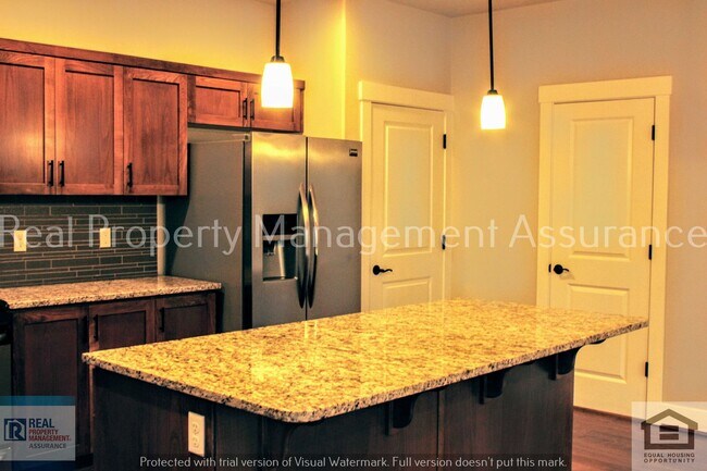 Foto del edificio - 410 SW Basilone Terrace