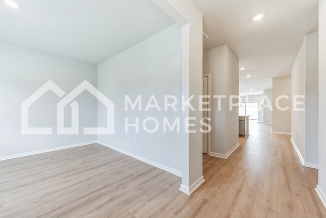 Building Photo - 14456 Mountain Strm Dr