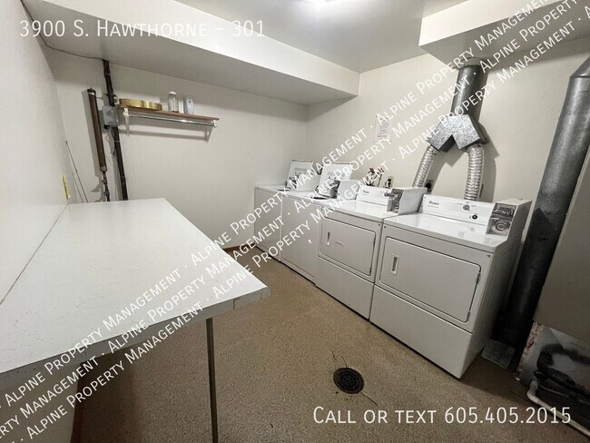 Foto del edificio - 3900 S. Hawthorne-301