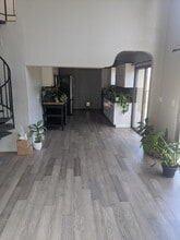 Building Photo - 9980 Golf Links Rd