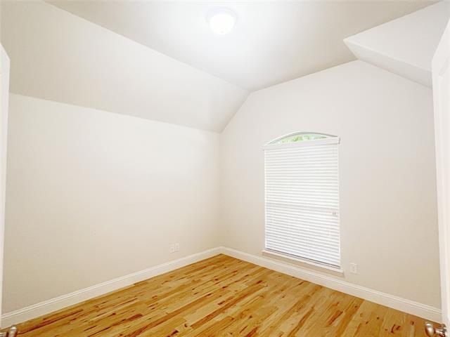 Building Photo - 1124 Hot Spgs Wy