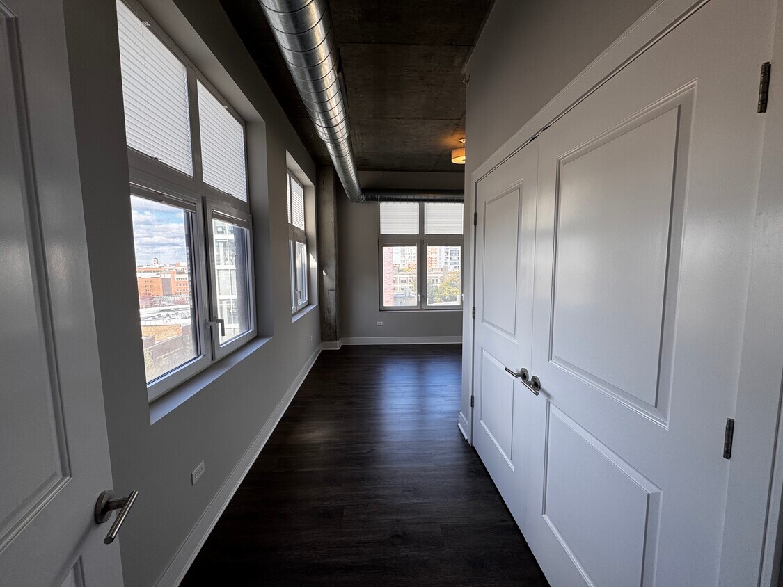 Foto principal - 3845 N Broadway St