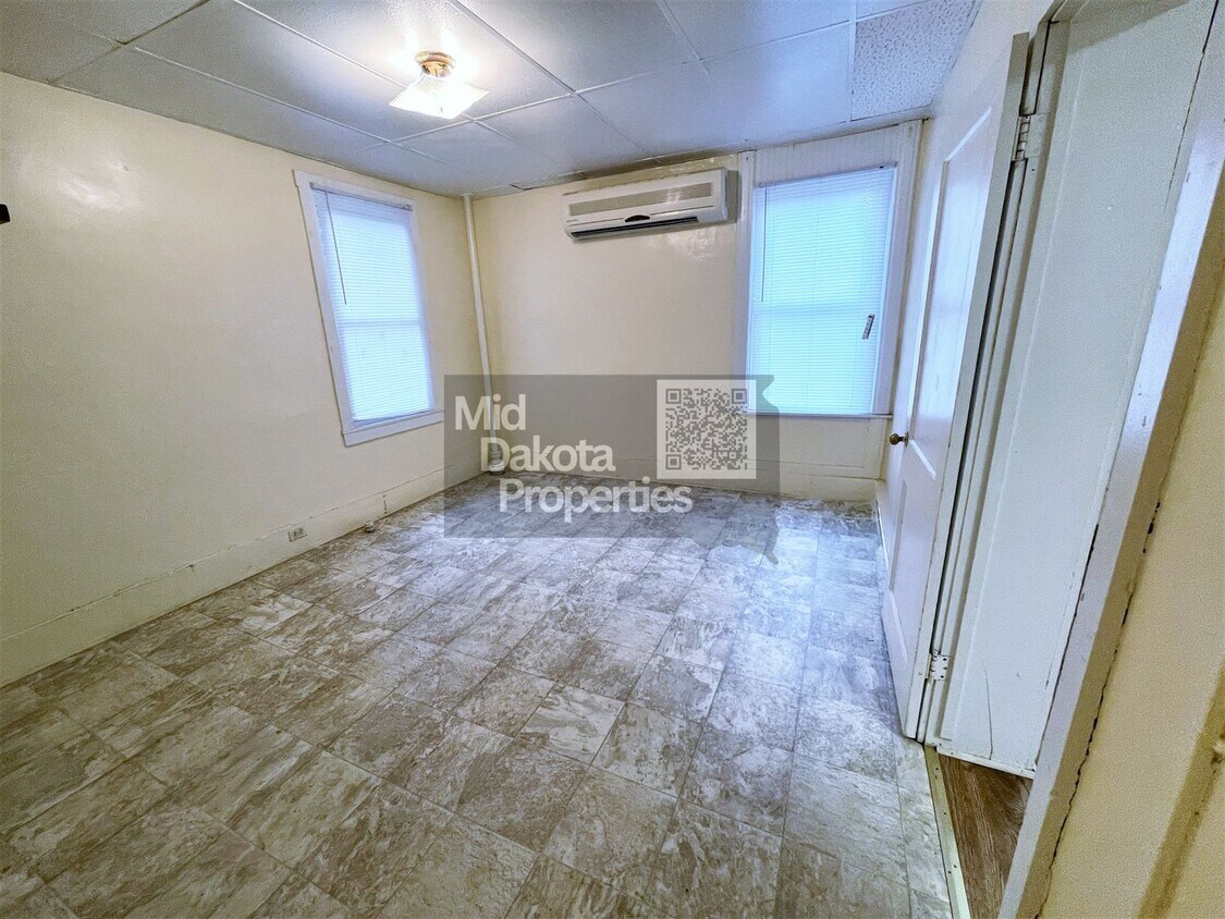 Foto del edificio - 1123 E 2nd Ave