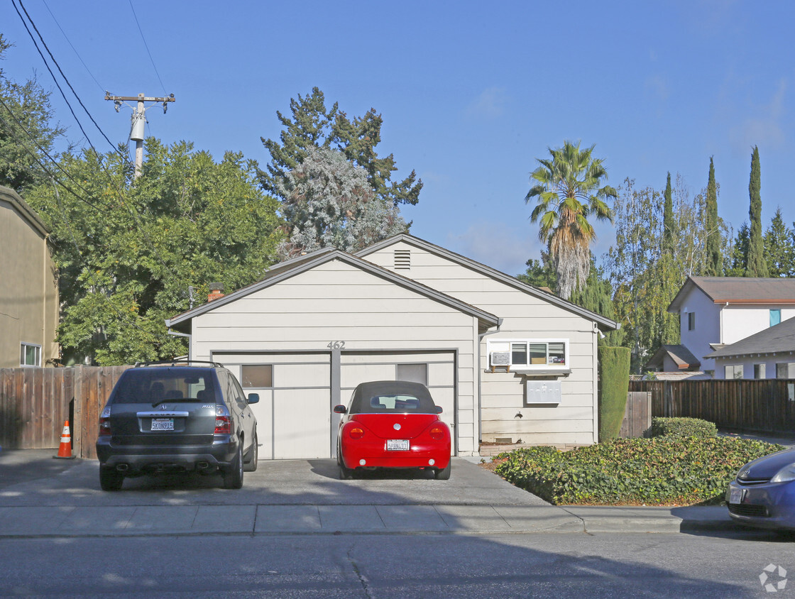 Building Photo - 462 Del Medio Ave