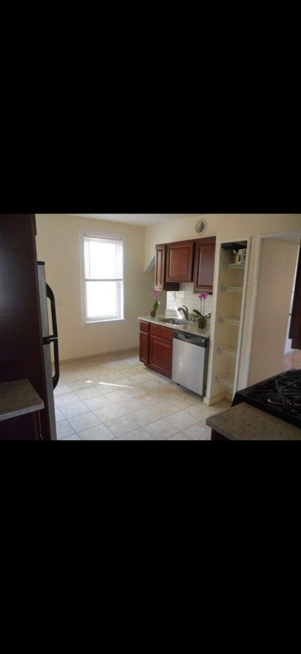 Building Photo - 167 K St
