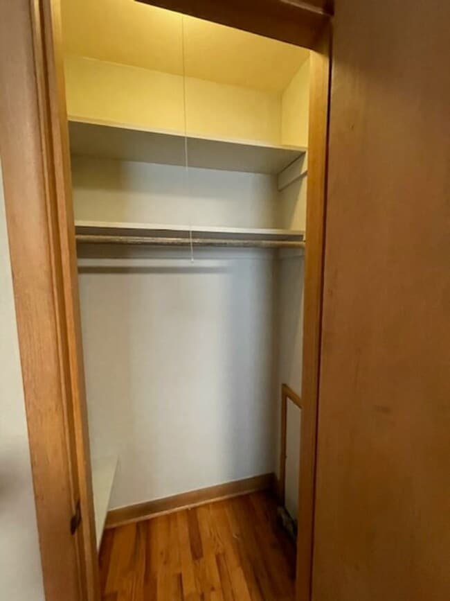 Building Photo - GREAT LOCATION!! Close to Mercy Hospital!