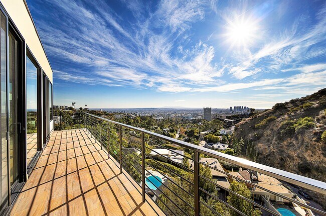 Building Photo - 9300 Warbler Way