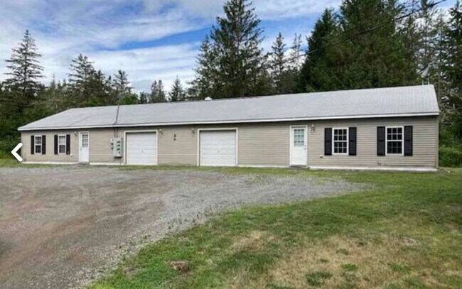 Building Photo - 882 Fuller Rd