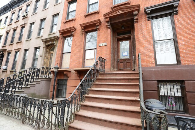 Building Photo - 384 Sackett St