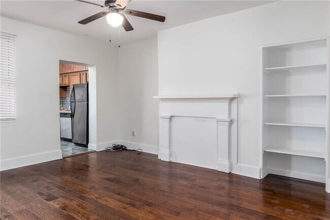 Dining room - 107 S 11th St