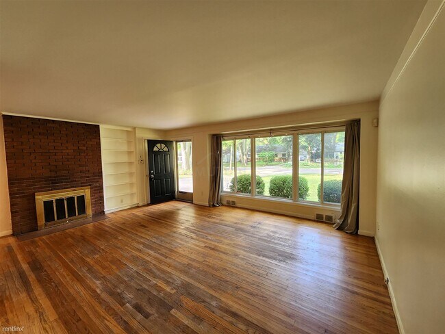 Building Photo - 3 br, 1 bath House - 27728 Red Leaf Ln